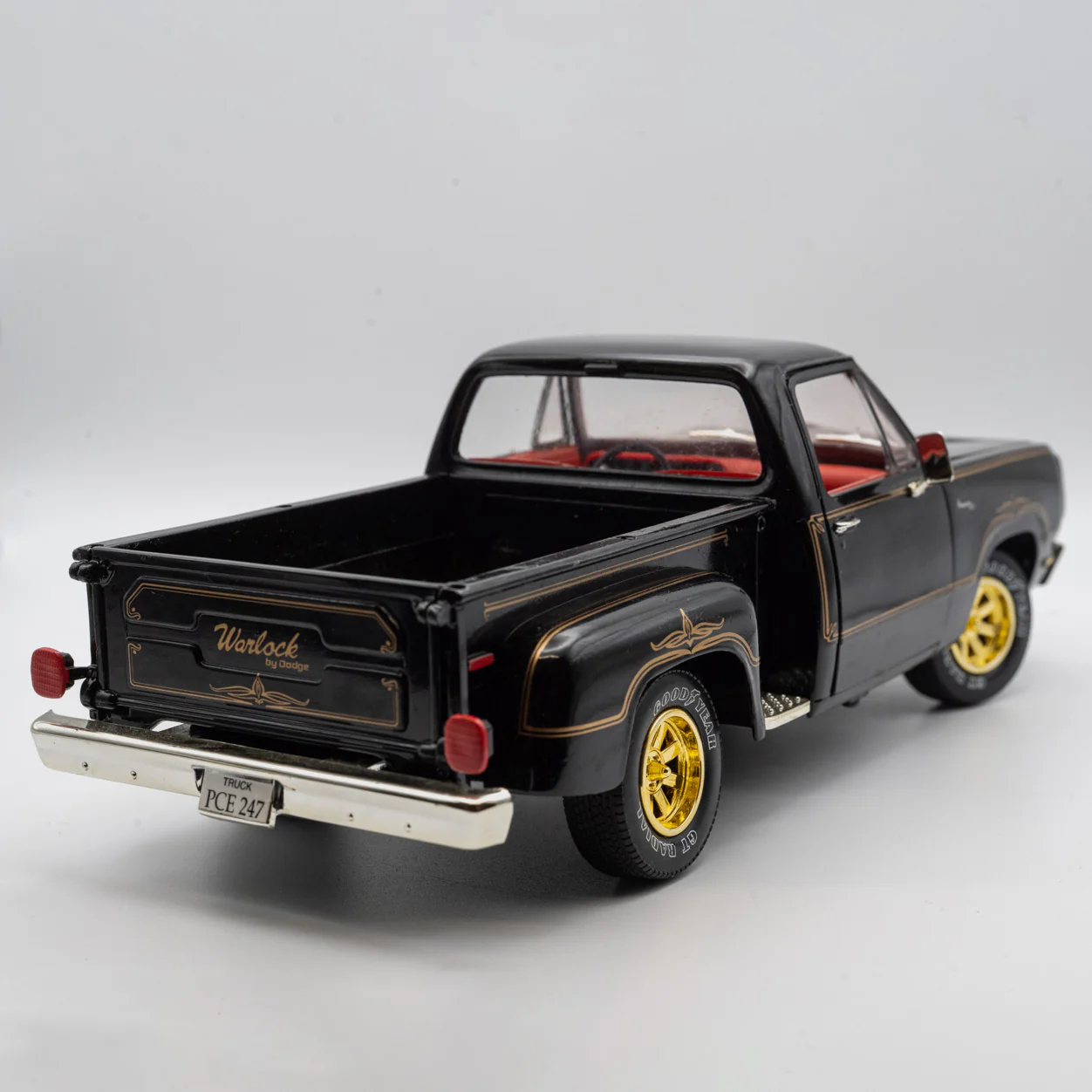 Ertl 1:18 Dodge Warlock Model - Image 3