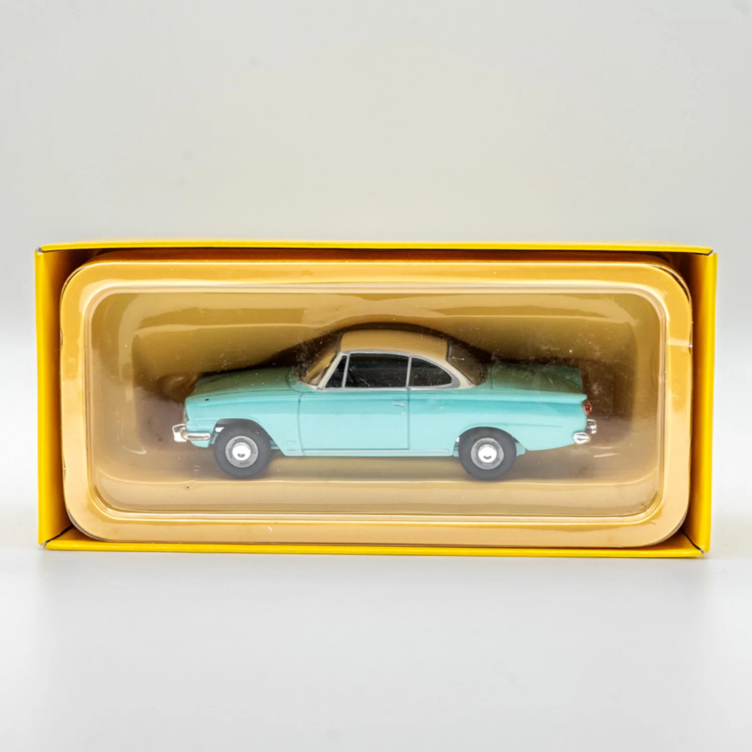 Vanguards 1:43 Ford Capri 109E 'Turquoise/White' - Image 4